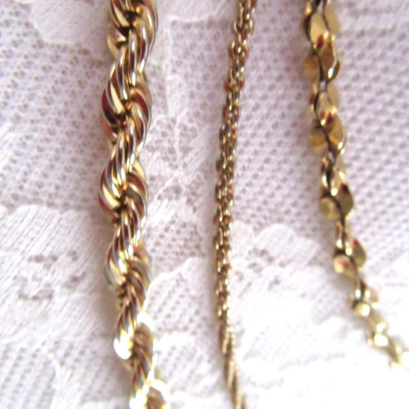 Three vintage gold tone chains 16", 18" & 19" - wear together or separate! - Picture 3 of 6